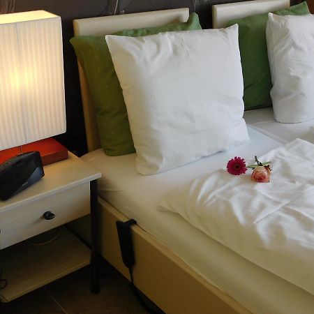 Hotel Golden Dragon 디셀 외부 사진